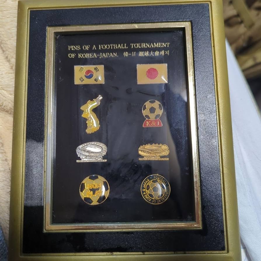 日韓W杯の記念バッチ 2002 FIFA WORLD CUP 日韓W杯記念 コカコーラピンバッジセット